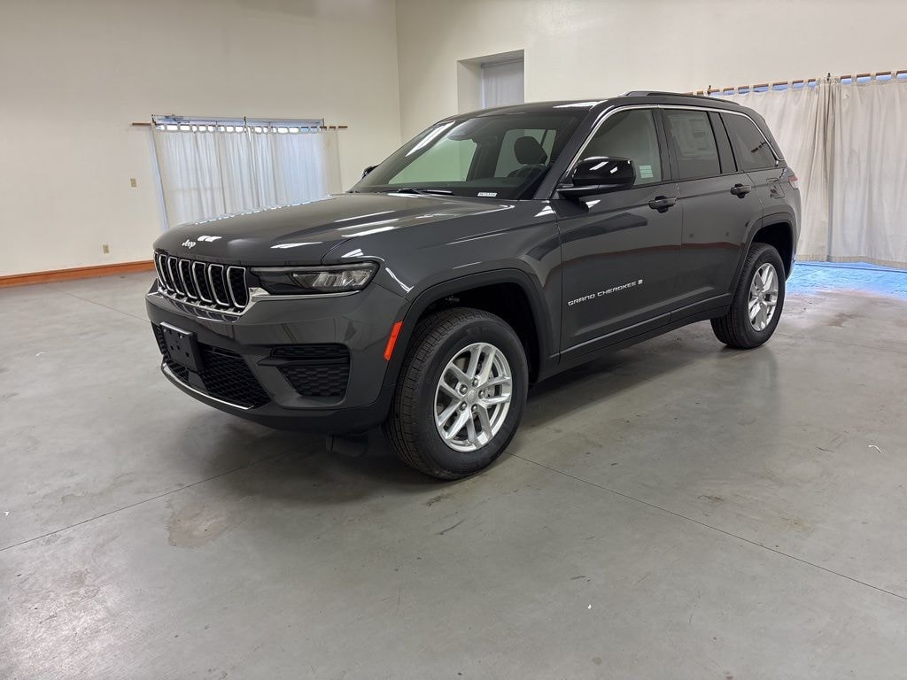 New 2025 Jeep Grand Cherokee LAREDO X 4X4 Sport Utility