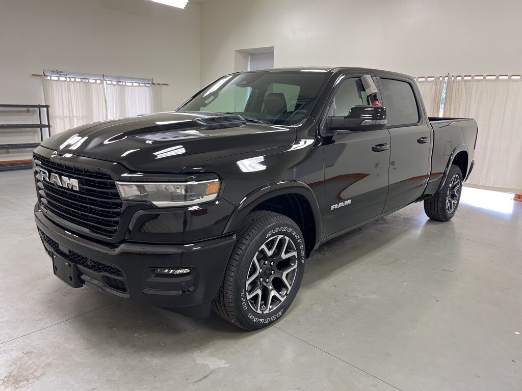 2025 Ram 1500 Laramie photo 4