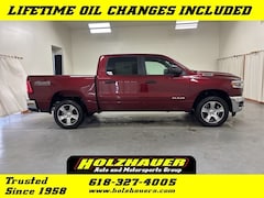 2026 Ram 1500 TRADESMAN CREW CAB 4X4 5'7 BOX Pickup