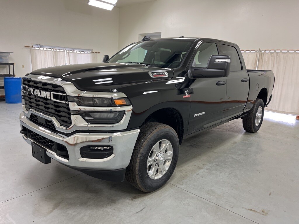 2025 Ram 2500 Big Horn photo 4
