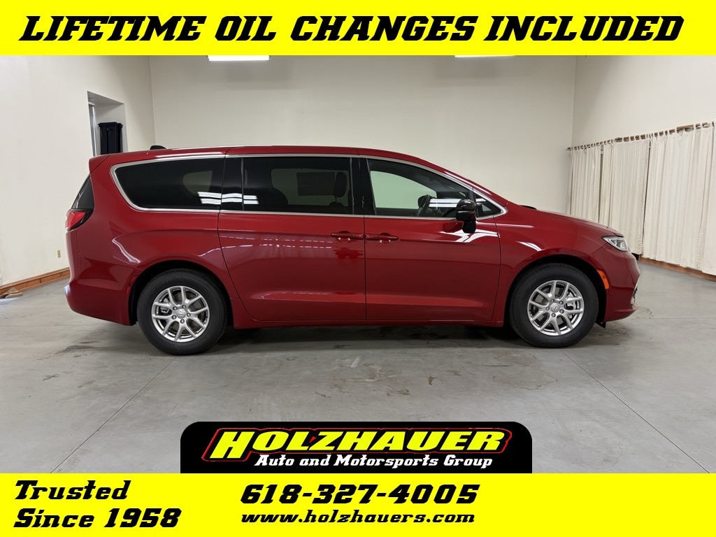 2026 Chrysler Pacifica Passenger Van 