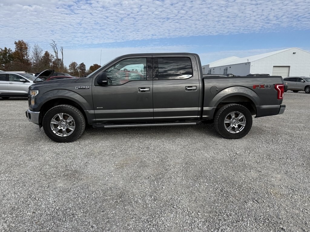 2015 Ford F-150 XLT photo 3