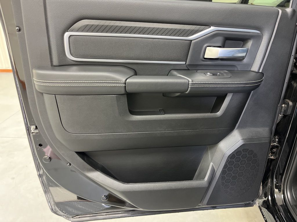 2025 RAM 2500 Big Horn - Photo 14