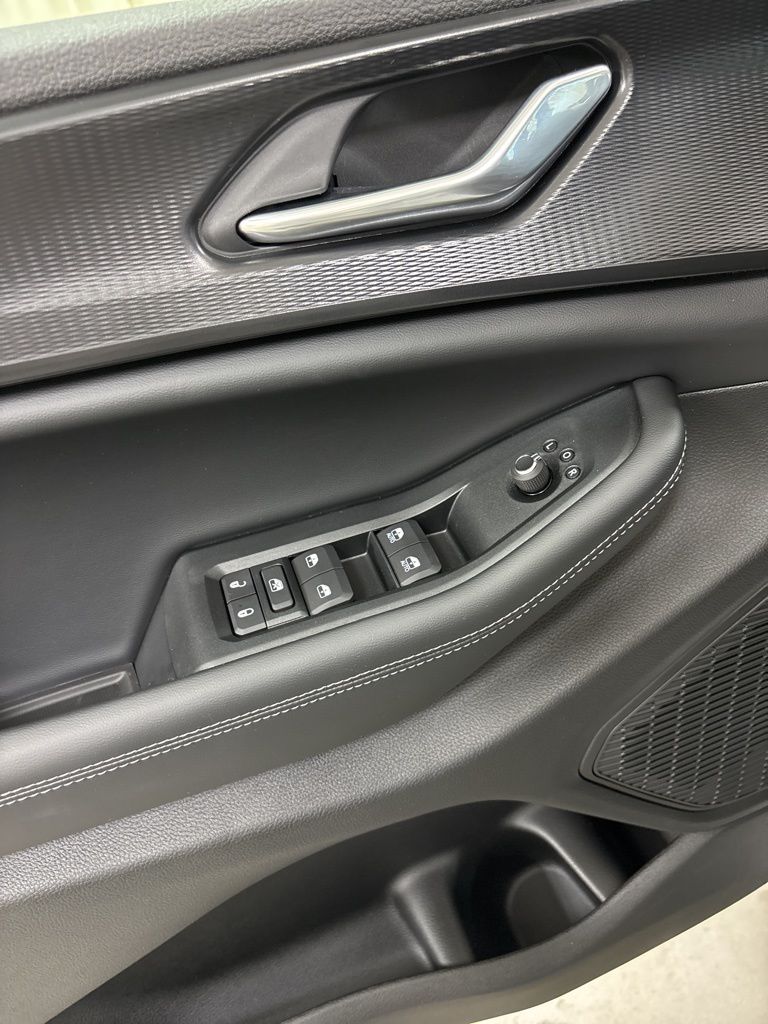 2025 Jeep Grand Cherokee Altitude - Photo 19