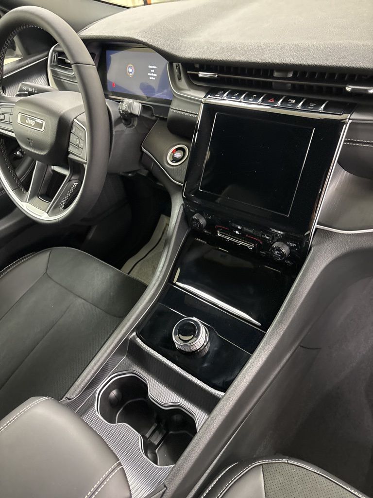 2025 Jeep Grand Cherokee Altitude - Photo 33