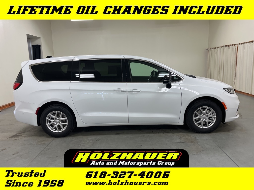 2025 Chrysler Pacifica Passenger Van 