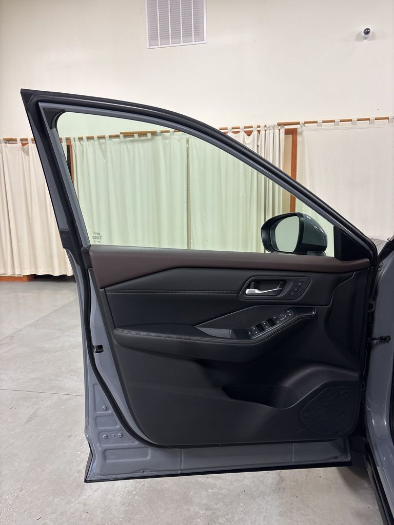 2023 Nissan Rogue SL - Photo 17