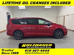 2026 Chrysler Pacifica SELECT Passenger Van