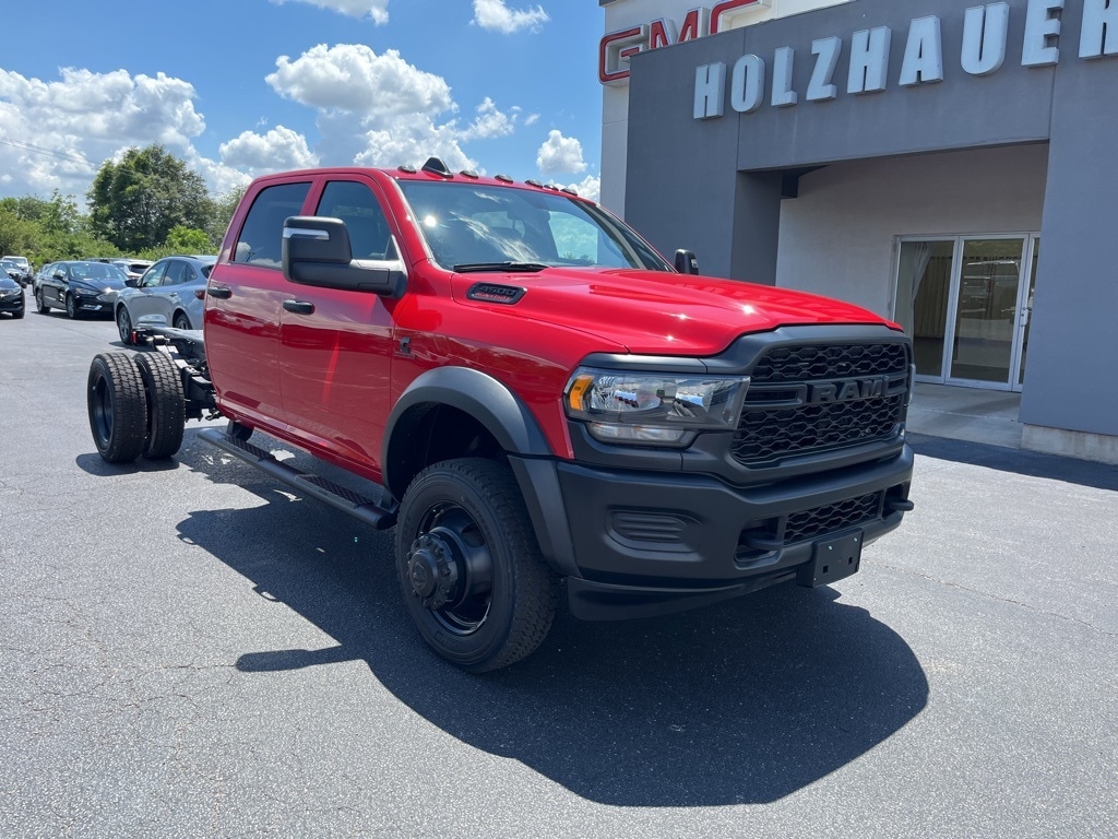 New 2024 Ram 4500 Chassis Cab 4500 TRADESMAN CHASSIS CREW CAB 4X4 60' CA Pickup