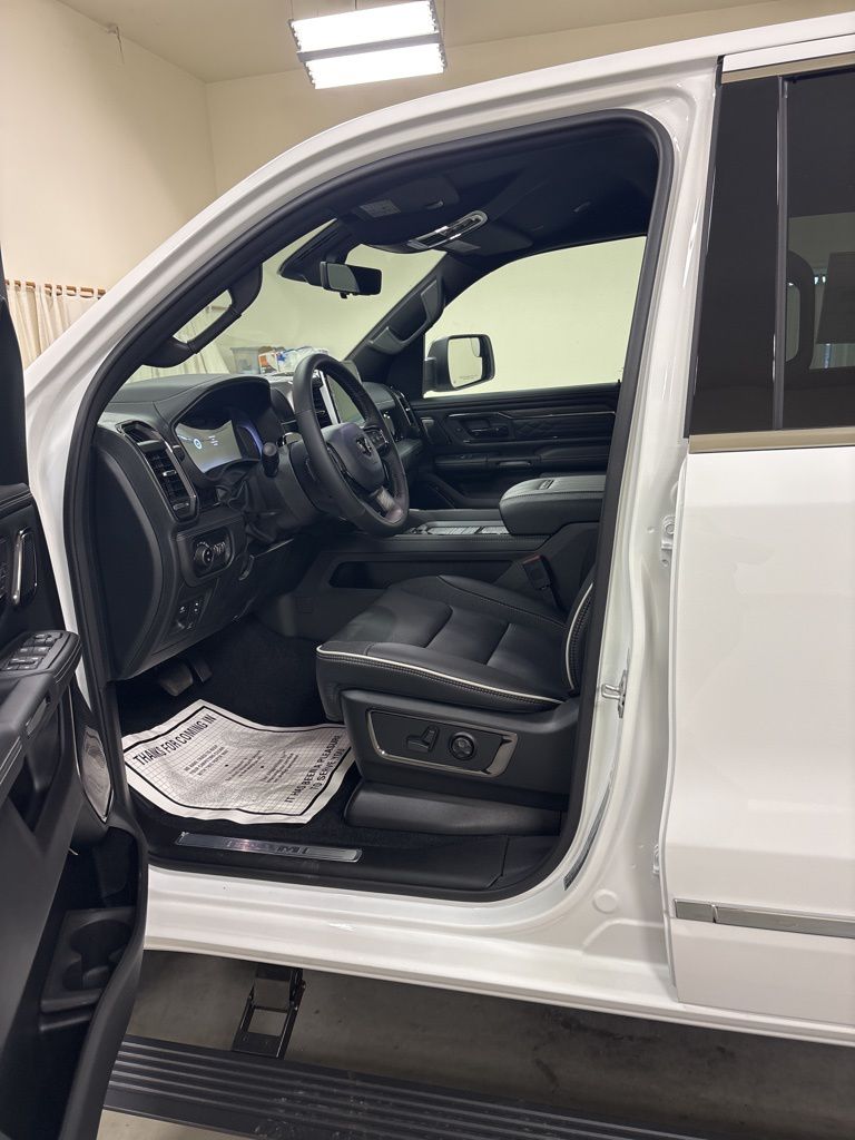 2026 RAM 1500 Limited - Photo 9