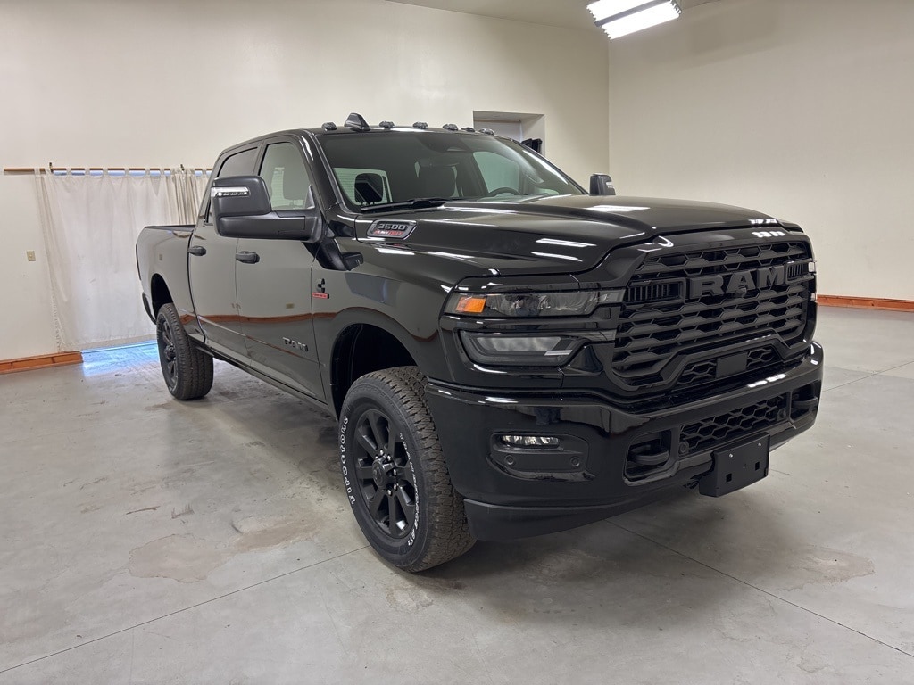 New 2026 Ram 3500 BIG HORN CREW CAB 4X4 6'4 BOX Pickup