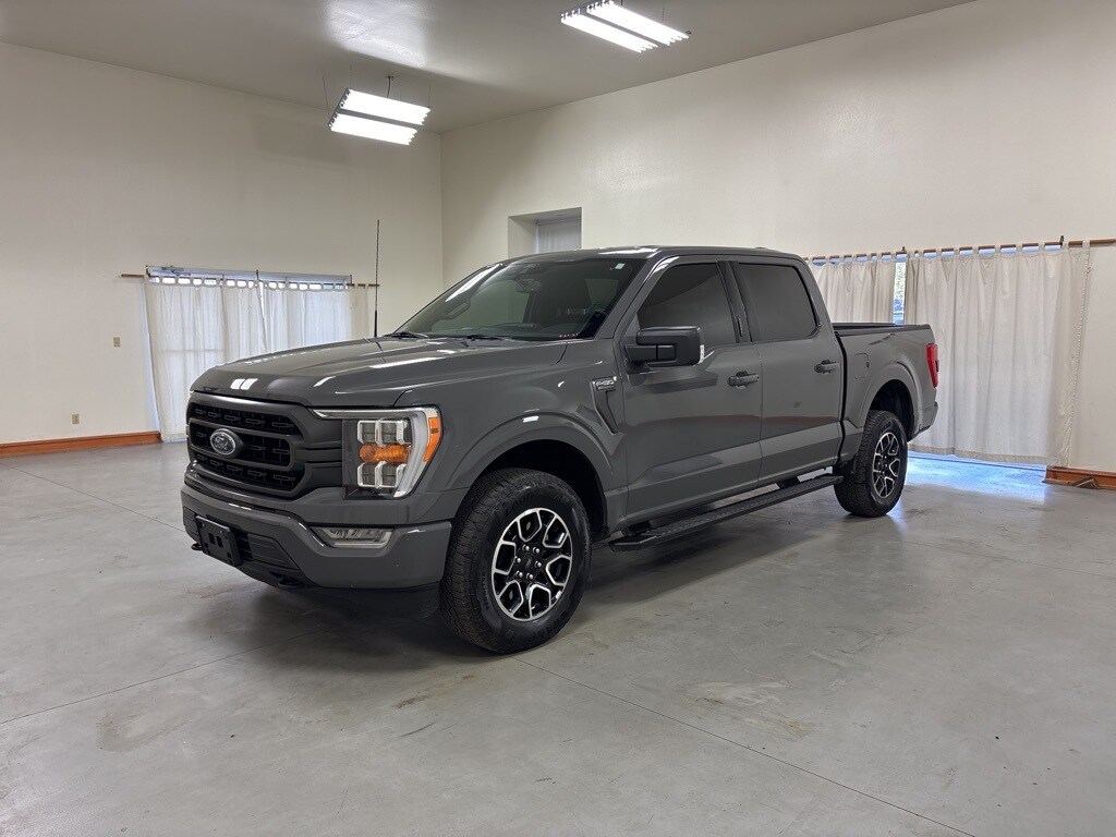 2022 Ford F-150 XLT photo 3