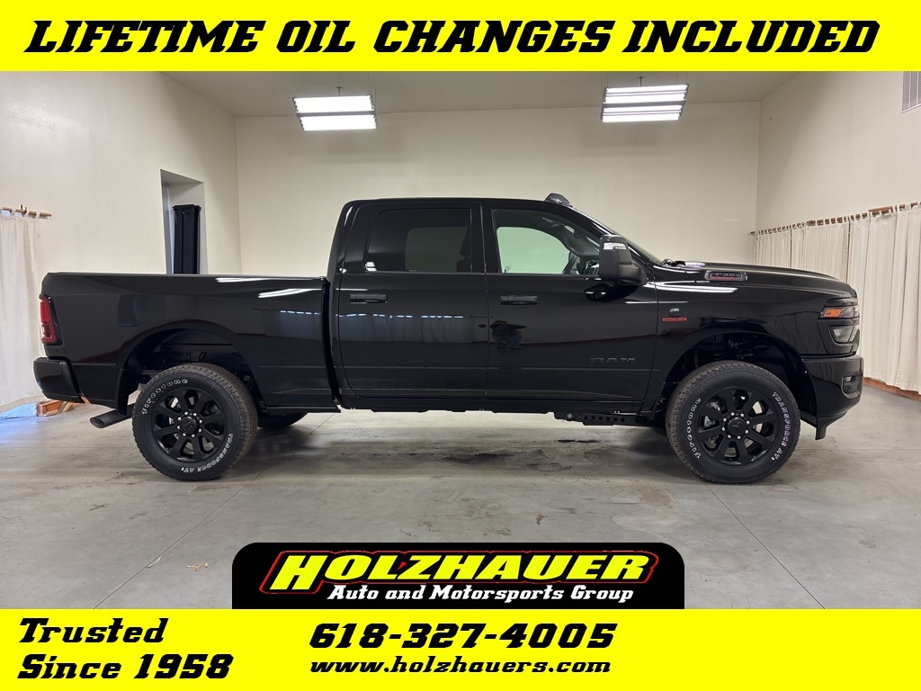 New 2026 Ram 3500 BIG HORN CREW CAB 4X4 6'4 BOX Pickup