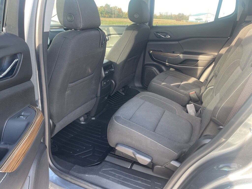 2021 Gmc Acadia SLE photo 3