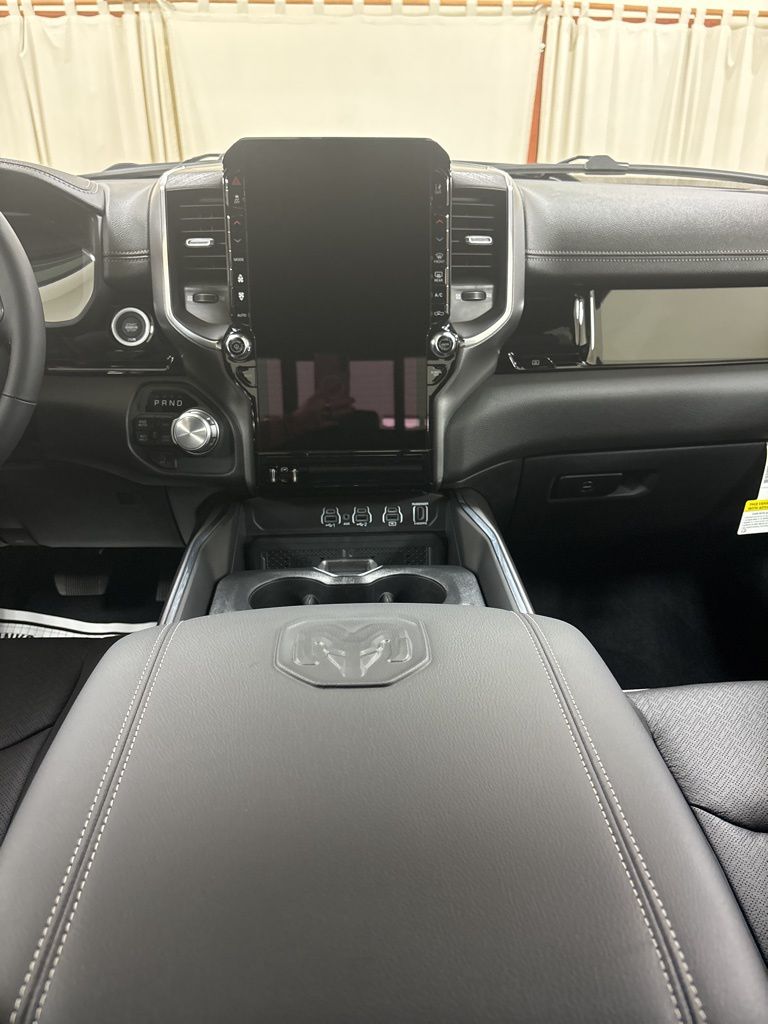 2026 RAM 1500 Laramie - Photo 22
