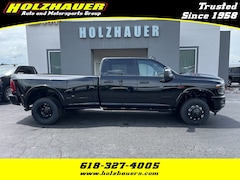 2025 Ram 3500 LIMITED CREW CAB 4X4 8' BOX Pickup