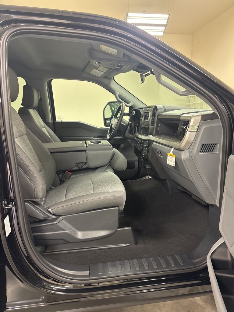 2026 Ford F-350 Super Duty XL - Photo 25