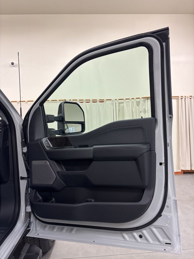 2026 Ford F-350 Super Duty Lariat - Photo 42