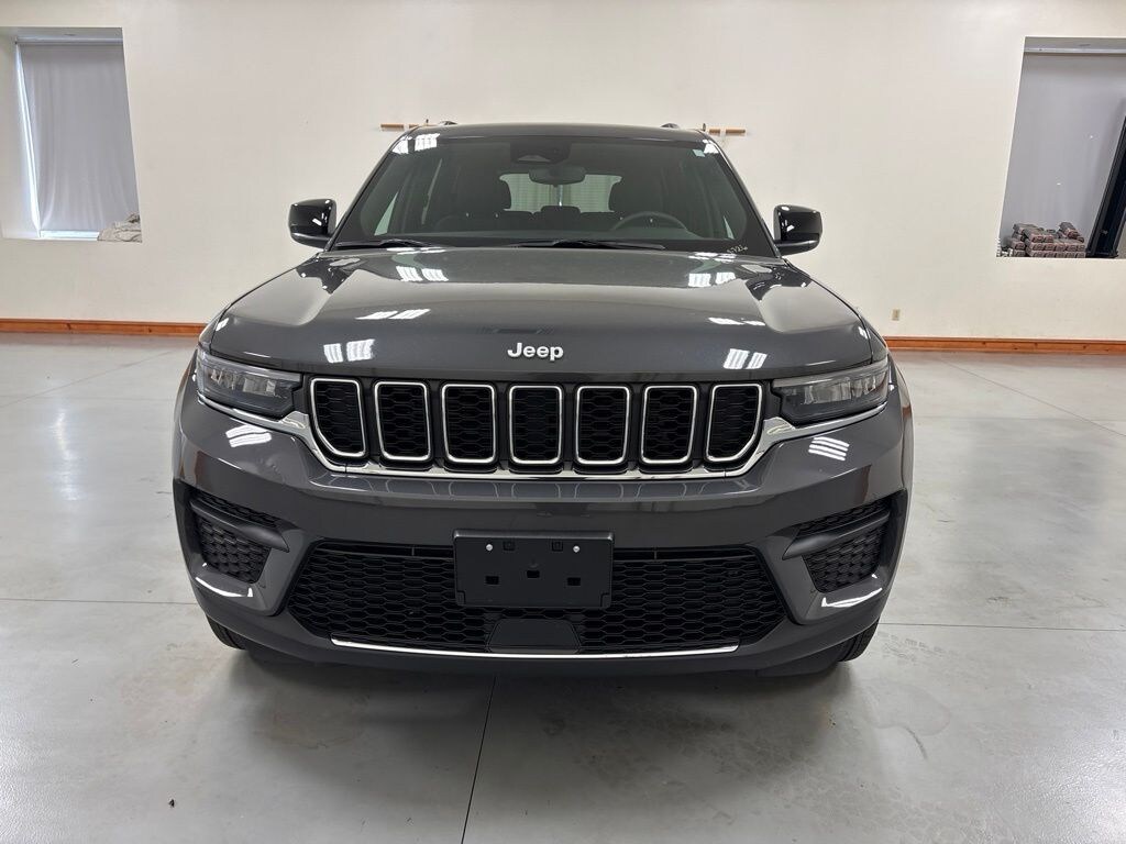Used 2024 Jeep Grand Cherokee Laredo X SUV