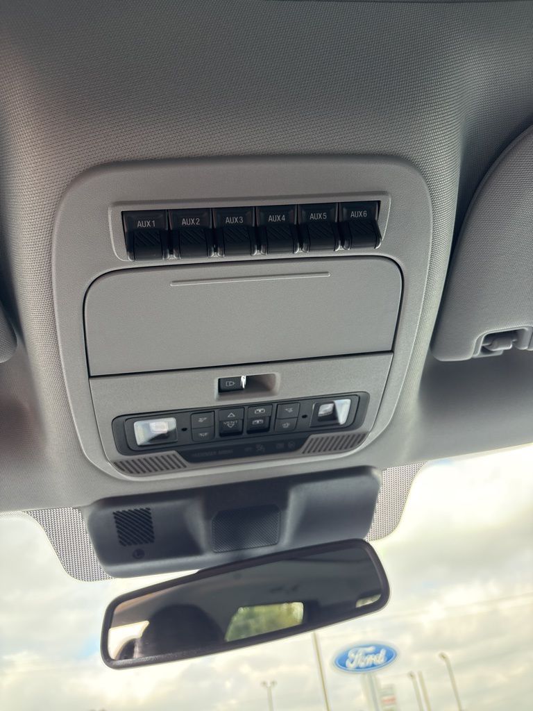 2026 Ford F-350 Super Duty XLT - Photo 14