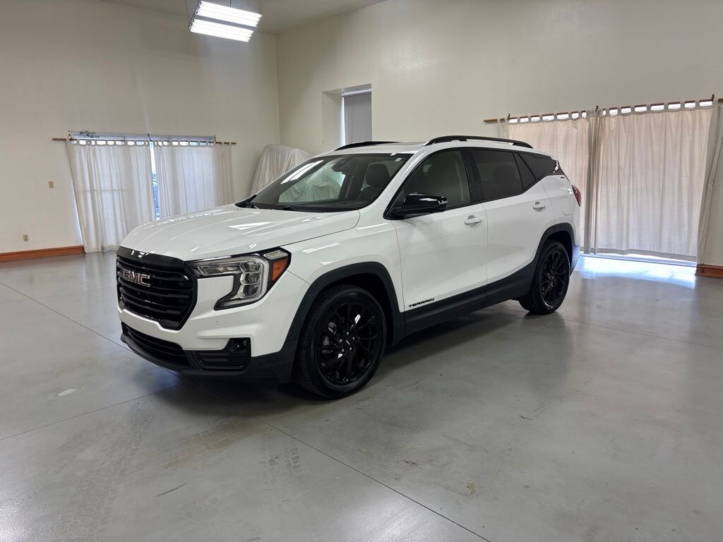Used 2023 GMC Terrain SLT SUV