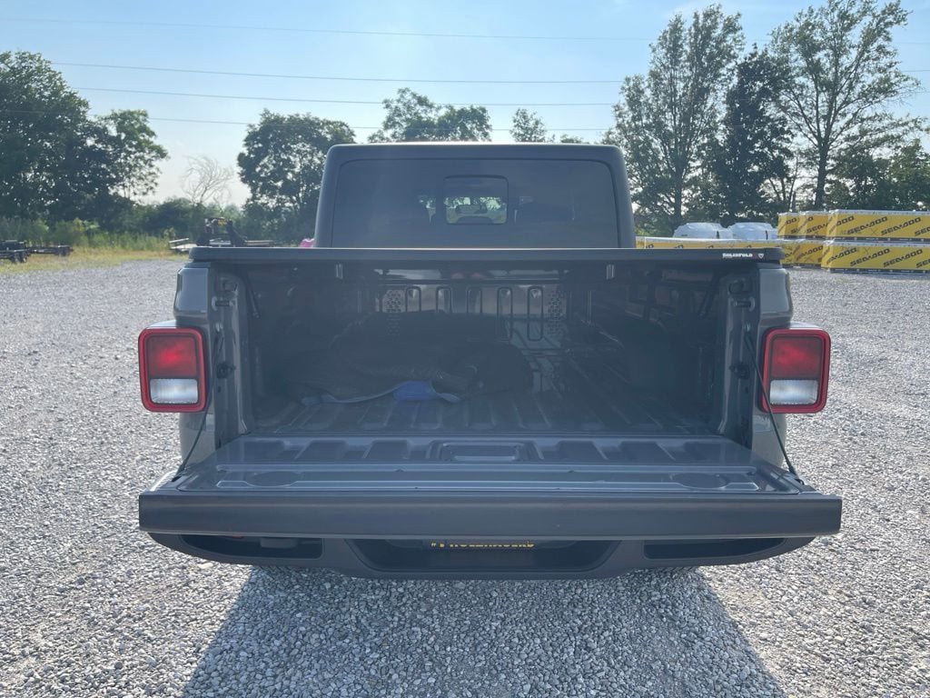 Used 2021 Jeep Gladiator Sport Truck