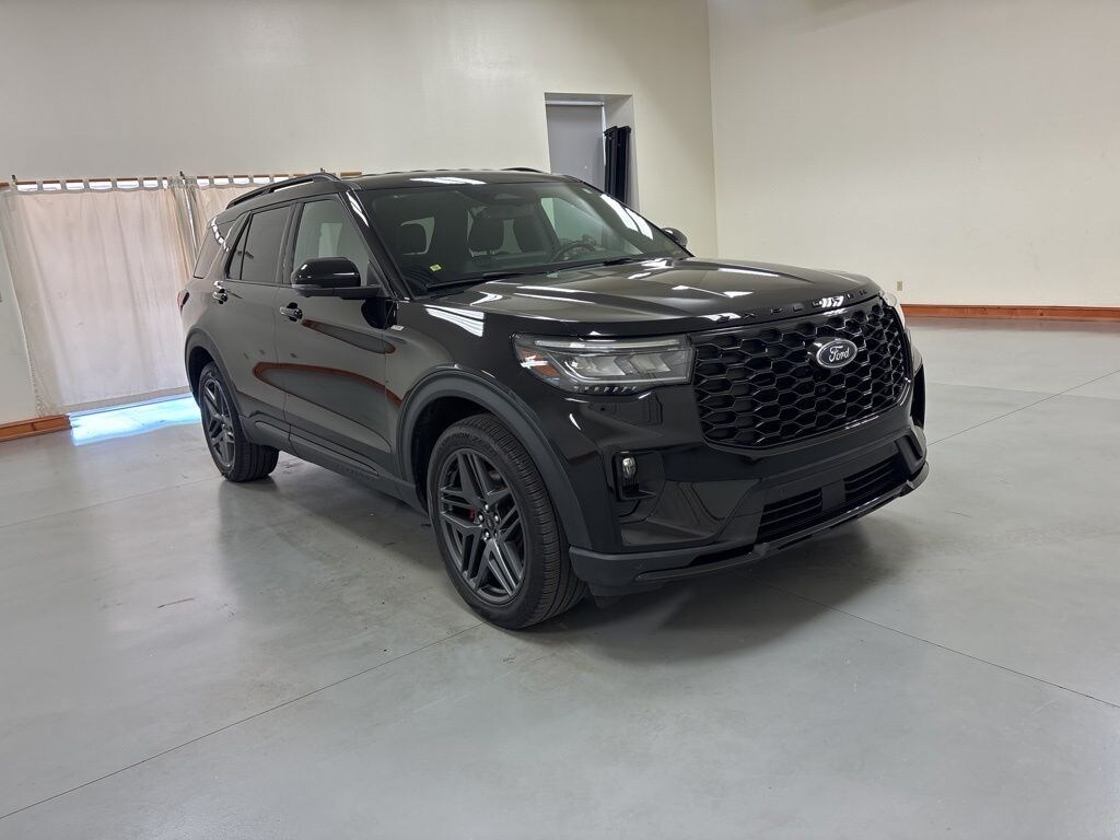Used 2025 Ford Explorer ST-Line SUV