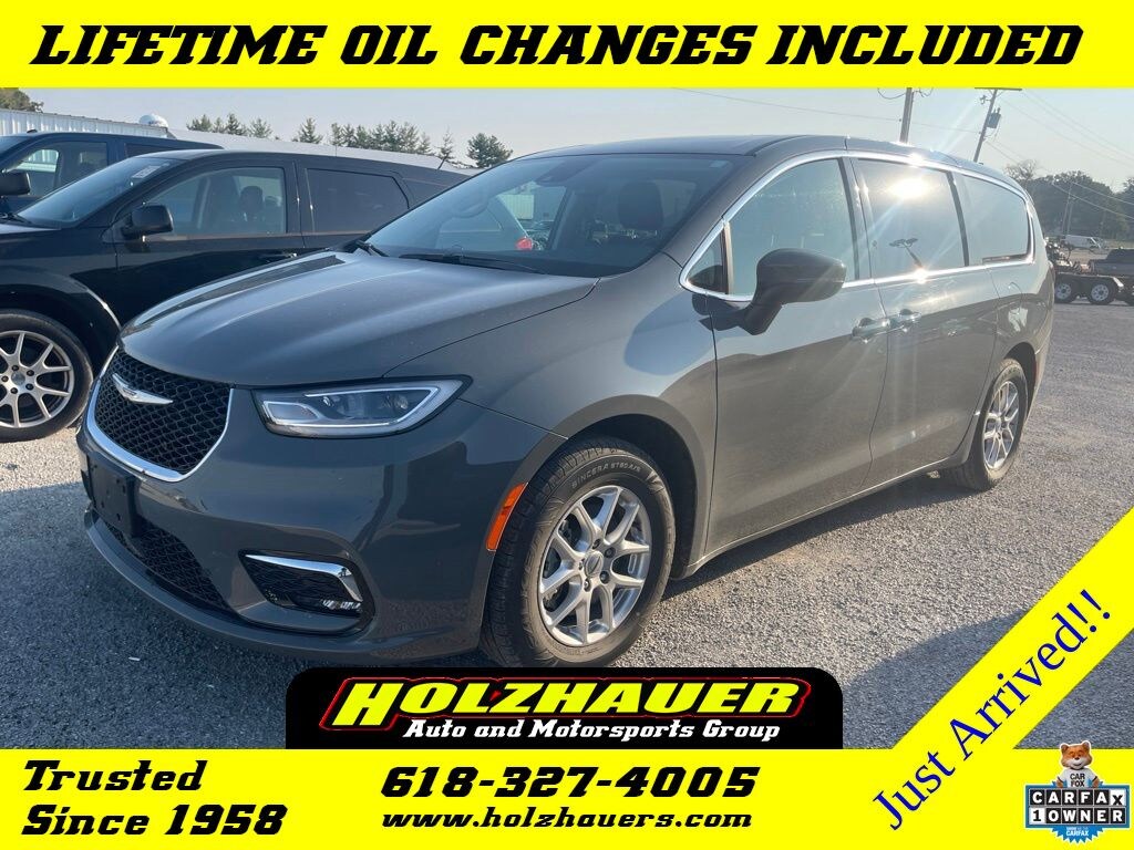 Used 2023 Chrysler Pacifica Touring L Minivan/Van