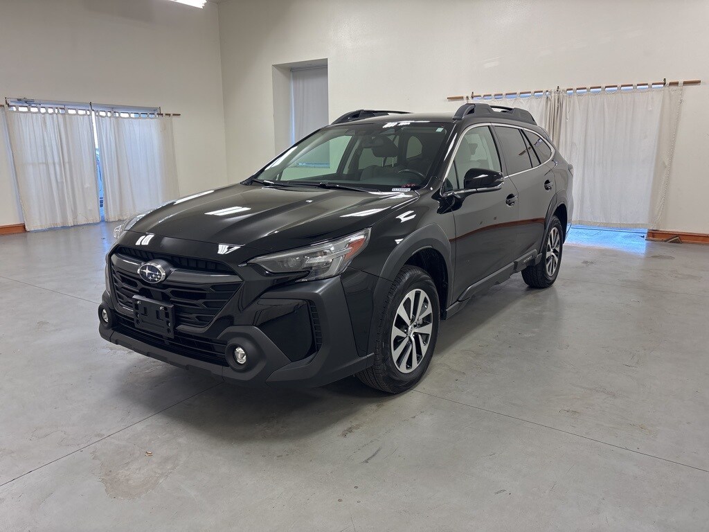 Used 2023 Subaru Outback Premium SUV