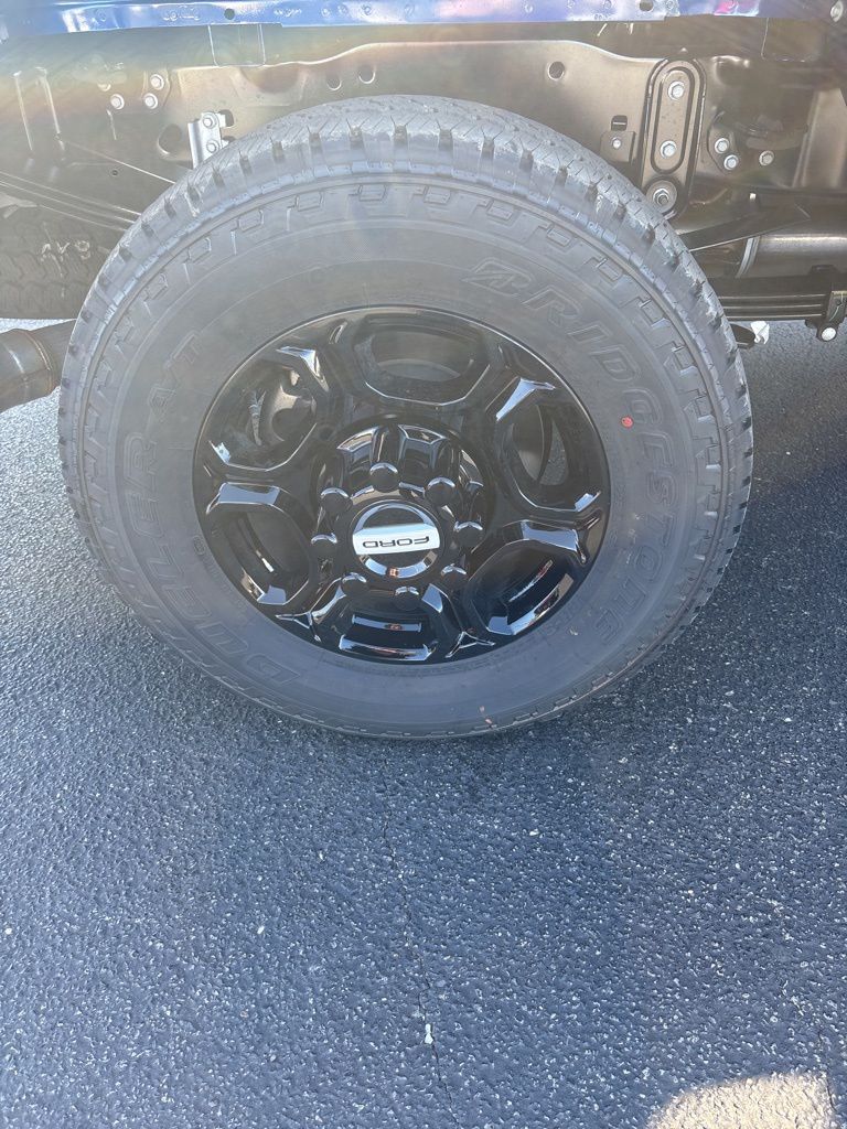 2026 Ford F-350 Super Duty XL - Photo 41