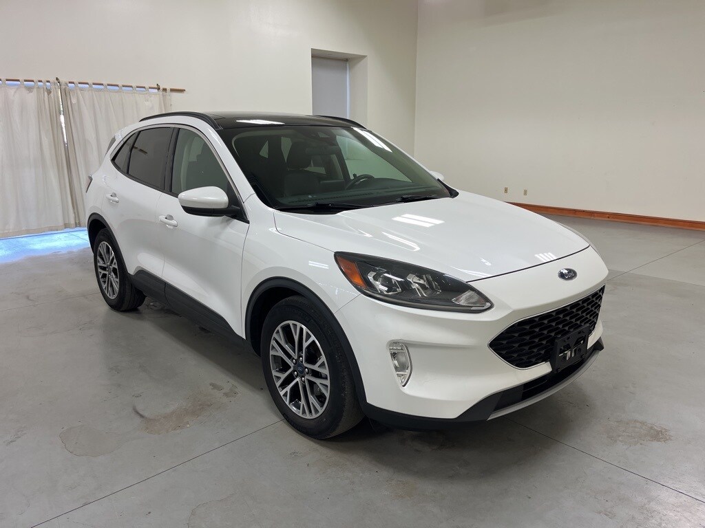 Used 2020 Ford Escape SEL with VIN 1FMCU0H63LUA10816 for sale in Nashville, IL