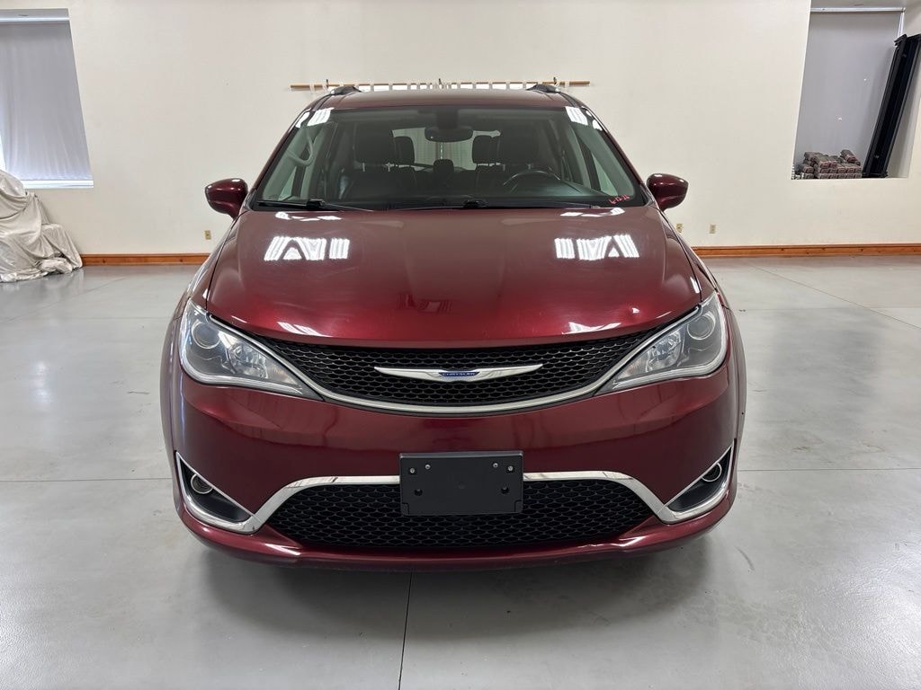 Used 2019 Chrysler Pacifica Touring L Minivan/Van