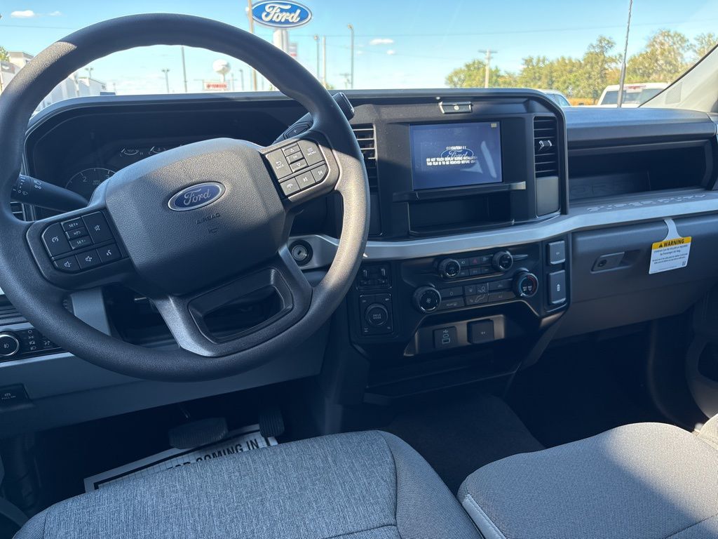 2026 Ford F-350 Super Duty XL - Photo 18