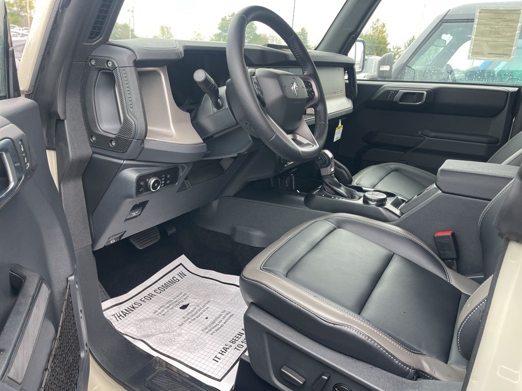 2025 Ford Bronco 4-Door Outer Banks - Photo 6