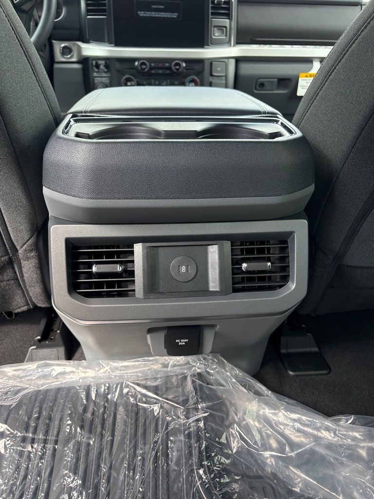 2026 Ford F-350 Super Duty XLT - Photo 20