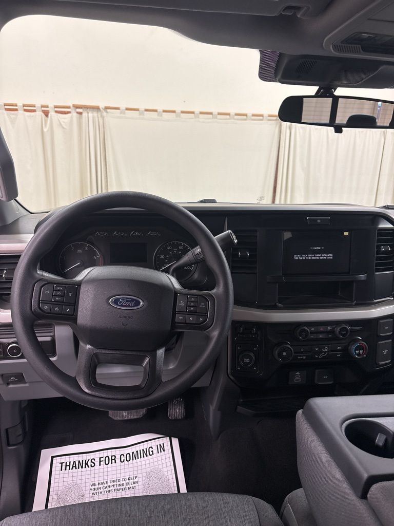 2026 Ford F-350 Super Duty XL - Photo 13