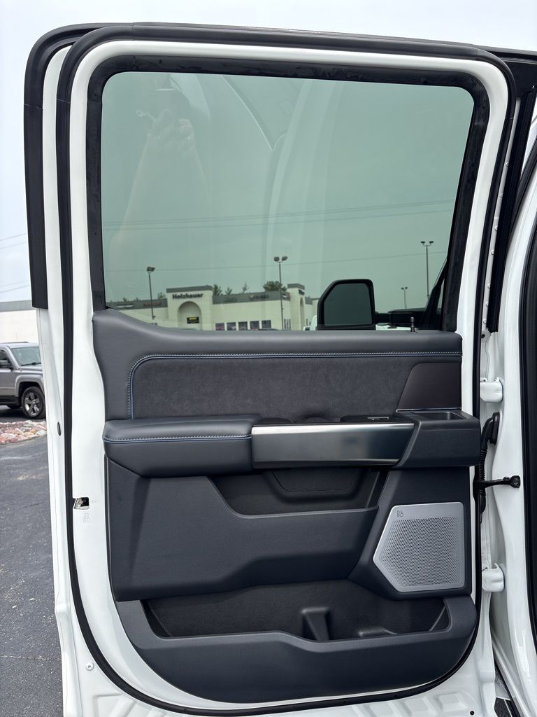 2026 Ford F-350 Super Duty Platinum - Photo 25