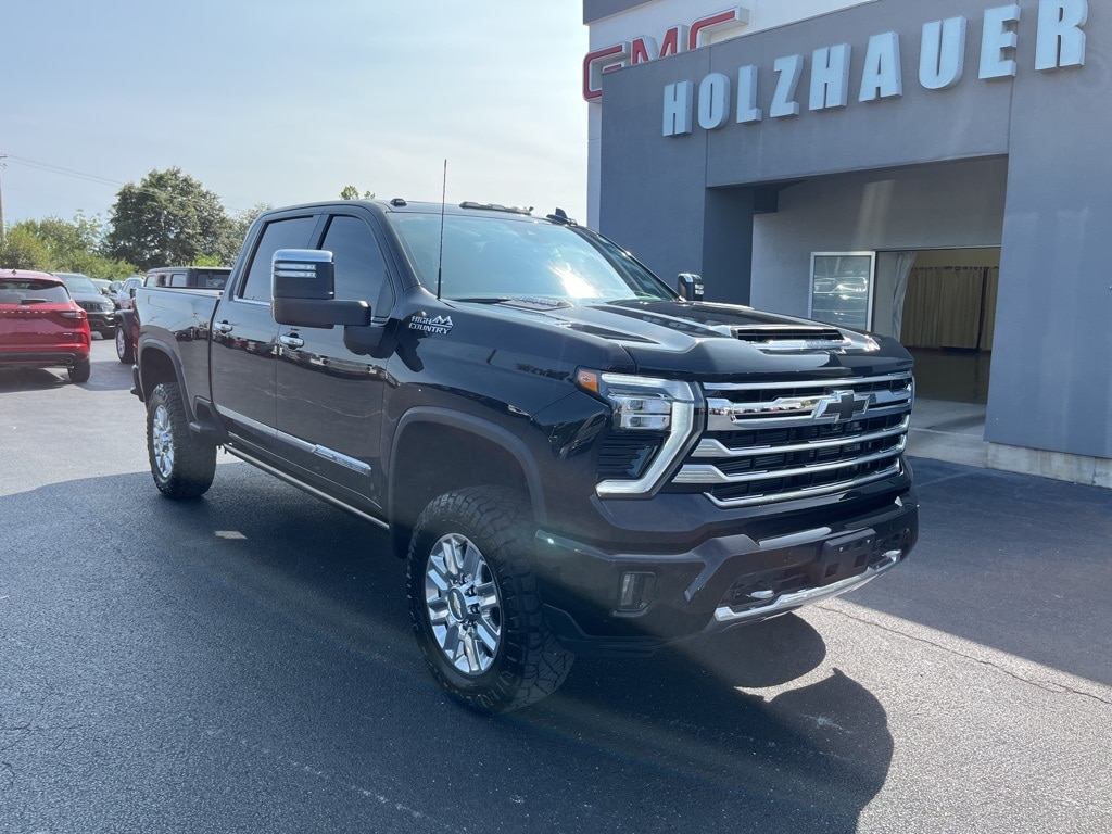 Used 2024 Chevrolet Silverado 2500HD High Country with VIN 2GC4YREYXR1181378 for sale in Nashville, IL