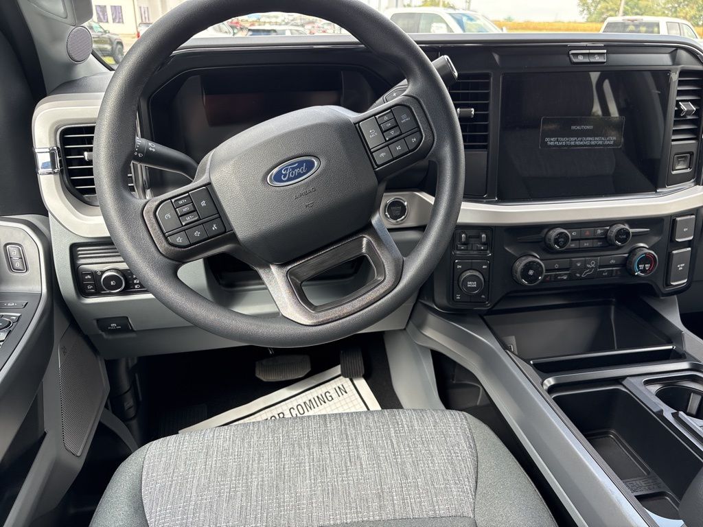 2026 Ford F-350 Super Duty XLT - Photo 17