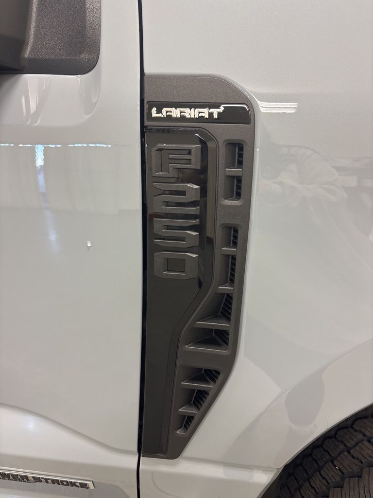 2026 Ford F-250 Super Duty Lariat - Photo 40