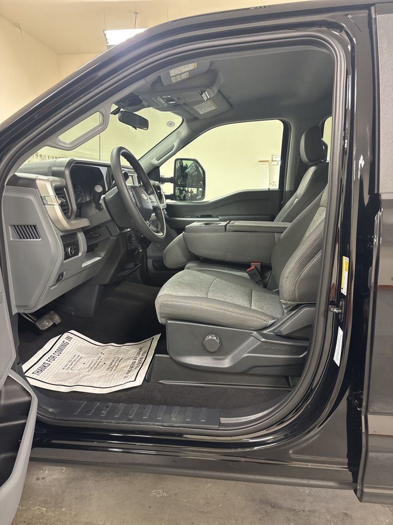 2026 Ford F-350 Super Duty XL - Photo 12