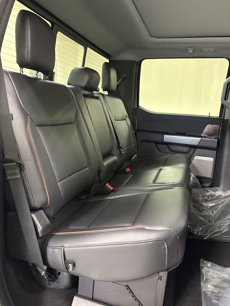 2026 Ford F-350 Super Duty Lariat - Photo 44