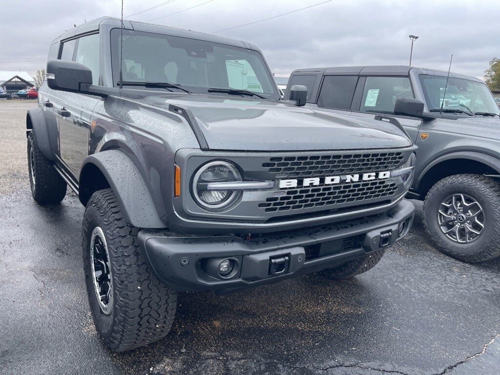New 2025 Ford Bronco Badlands SUV