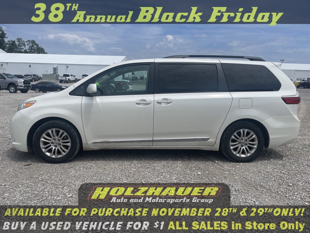 Used 2017 Toyota Sienna XLE Minivan/Van