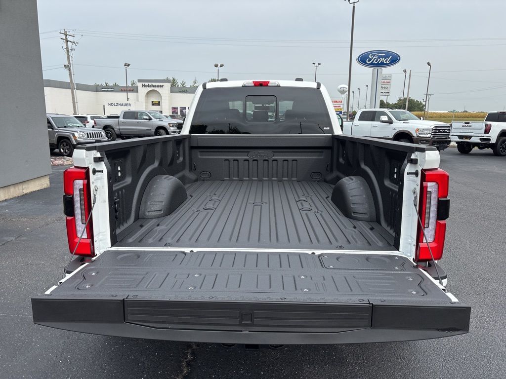 2026 Ford F-350 Super Duty Platinum - Photo 28
