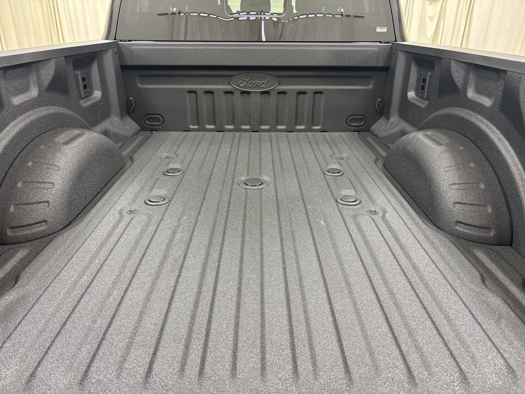 2026 Ford F-350 Super Duty XL - Photo 9