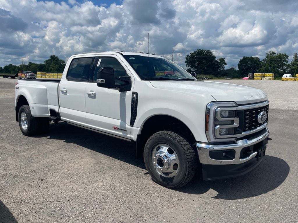 New 2026 Ford F-350 Lariat Truck