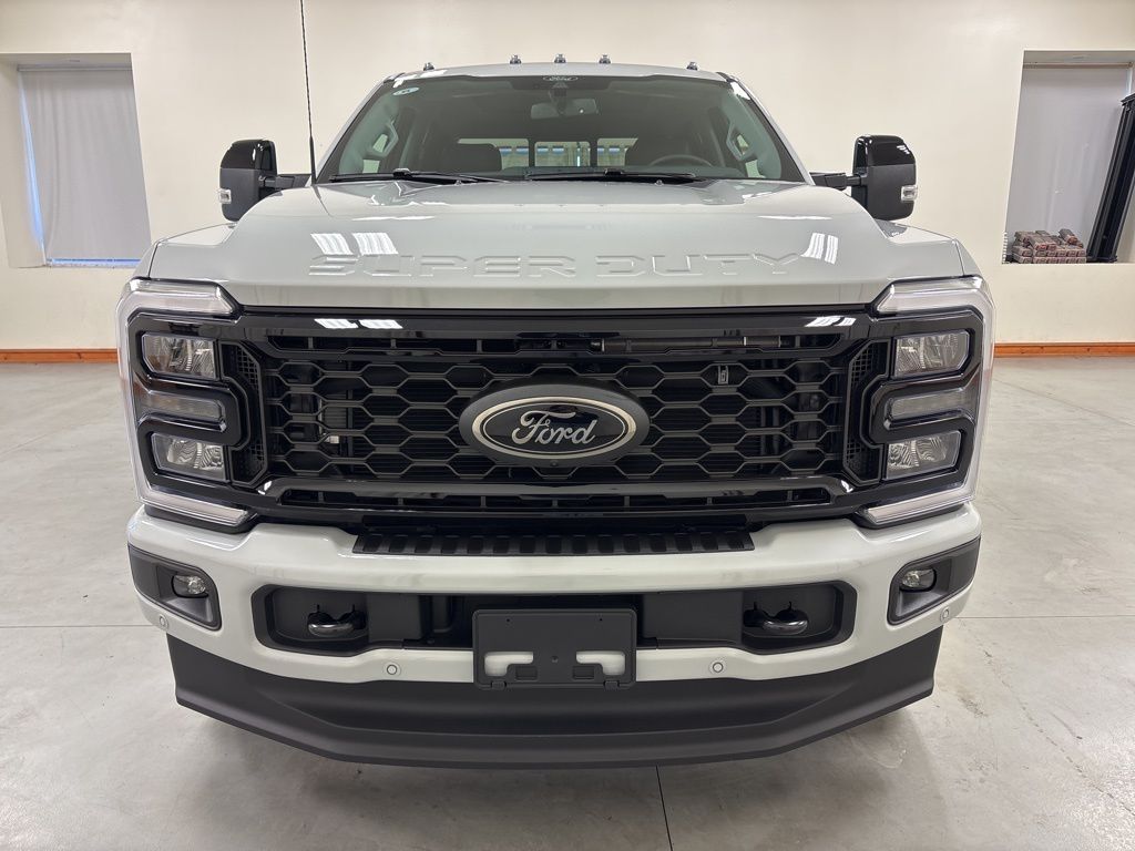 2026 Ford F-350 Super Duty Lariat - Photo 3