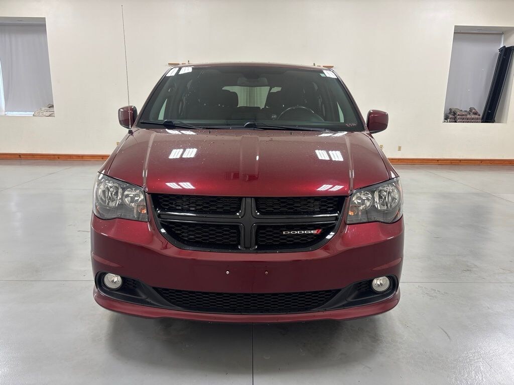 Used 2018 Dodge Grand Caravan SE Plus Minivan/Van