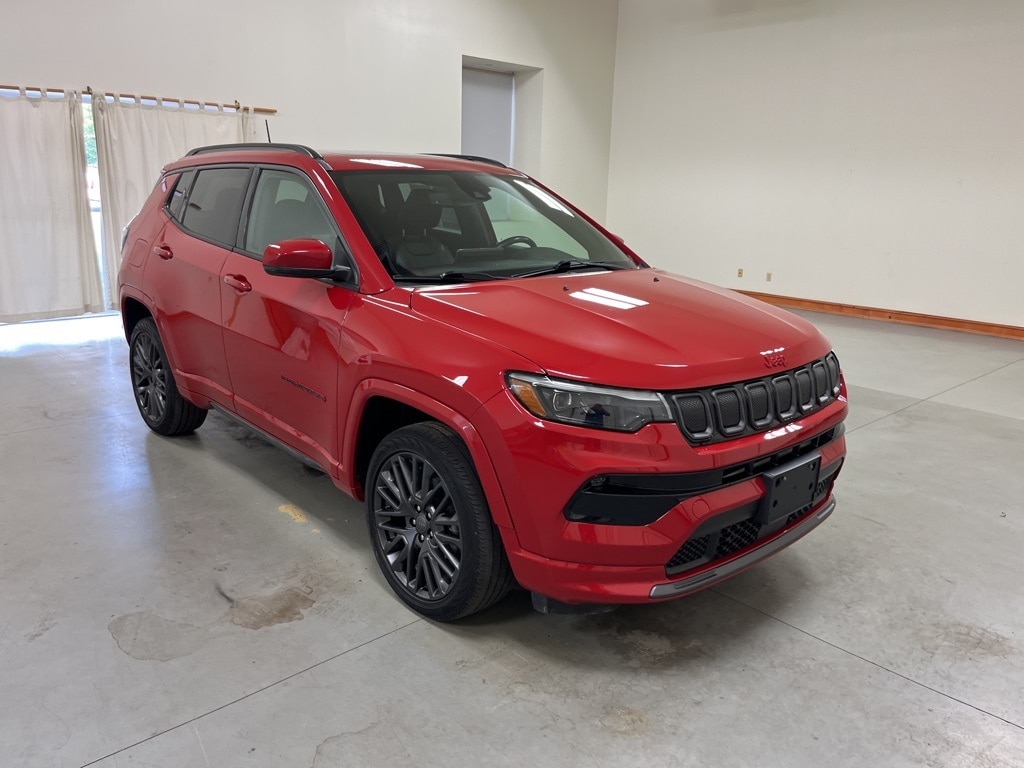 Used 2022 Jeep Compass Limited with VIN 3C4NJDCB1NT168389 for sale in Nashville, IL